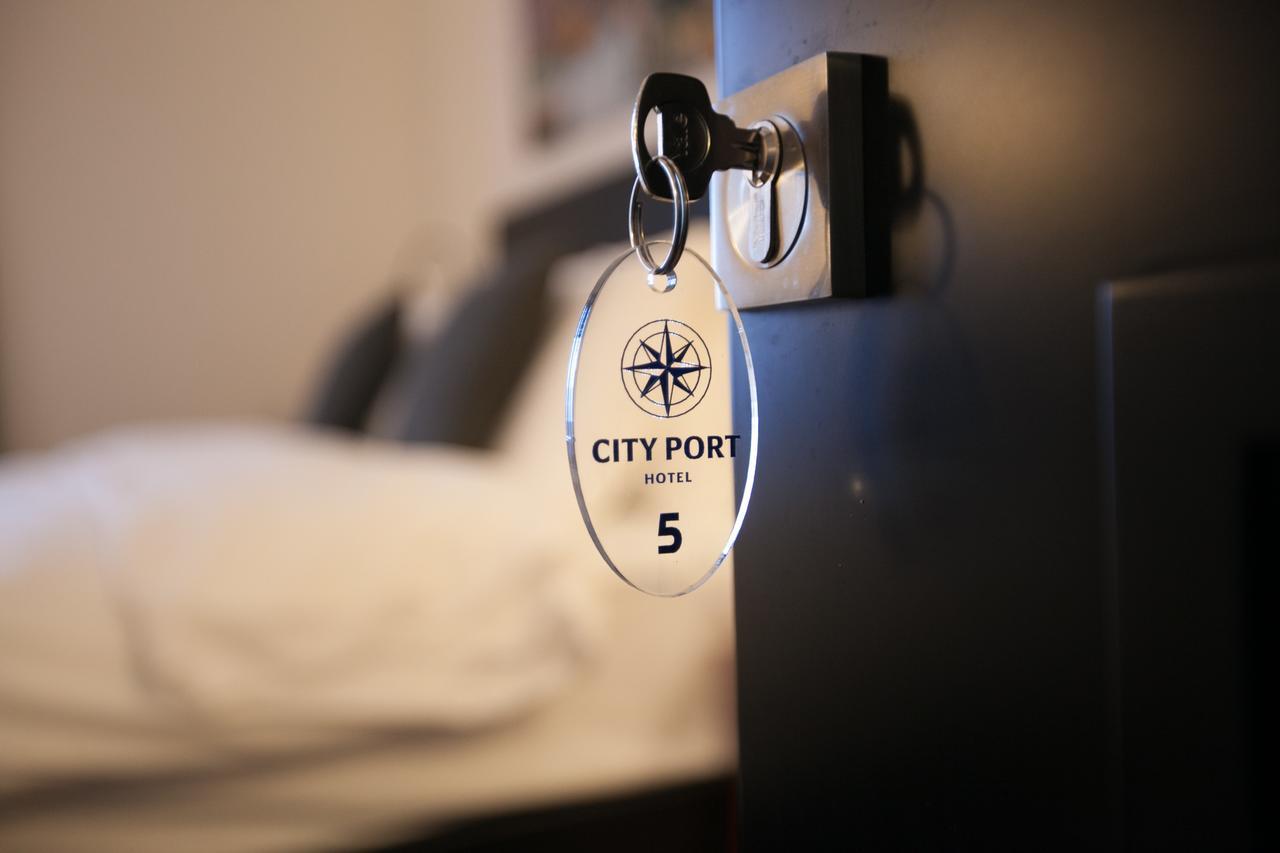 City Port Hotel Haifa Exteriör bild