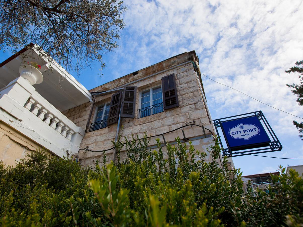 City Port Hotel Haifa Exteriör bild